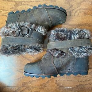 Sorel Joan of Arctic Apres Ski wedge faux fur bootie 7.5
